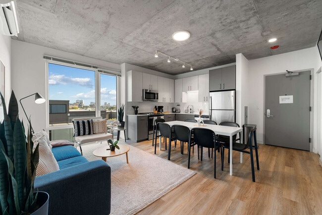 853 W Blackhawk St, Unit SI FL6-ID1466133P in Chicago, IL - Building Photo - Building Photo