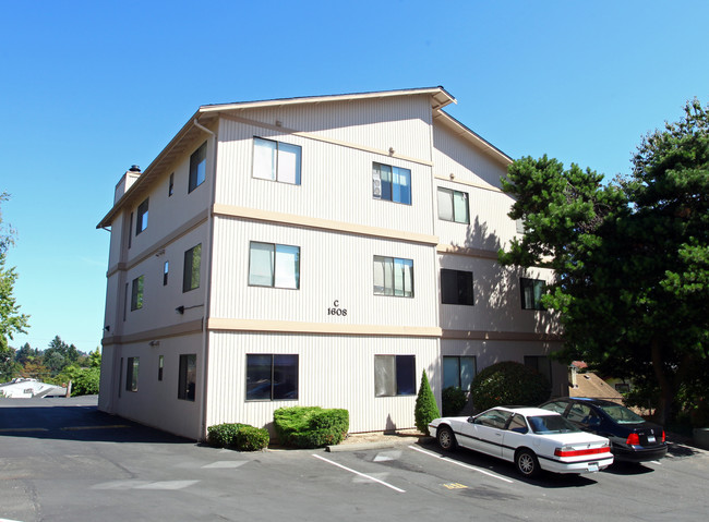 Sea Brim East Apartments in Bremerton, WA - Building Photo - Building Photo