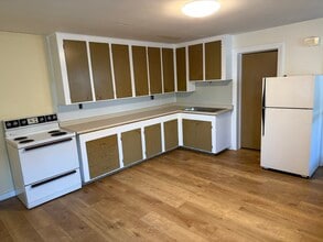 16 Pleasant St, Unit Unit 1 in Brunswick, ME - Foto de edificio - Building Photo