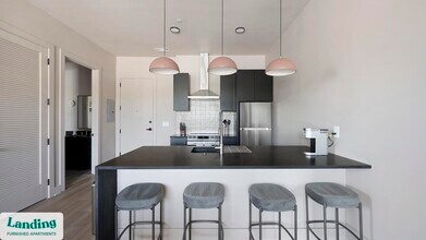 1090 Haysboro Ave, Unit 205 in Nashville, TN - Foto de edificio - Building Photo