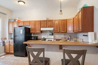 7613 W Fullerton Ave in Elmwood Park, IL - Building Photo - Building Photo
