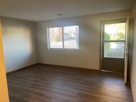 500 E A St in Belleville, IL - Building Photo