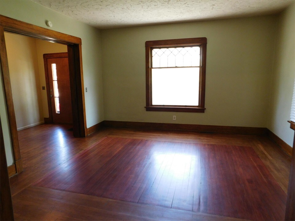 540 S 9th St in Salina, KS - Building Photo