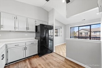 5815 Wilshire Ct in Hanover Park, IL - Building Photo - Building Photo