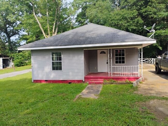 property at 909 5th St NW