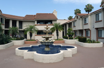 Villa Portofino in Santa Ana, CA - Building Photo - Building Photo