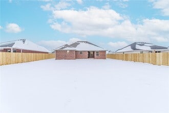 933 Hampton St in Springdale, AR - Building Photo - Building Photo