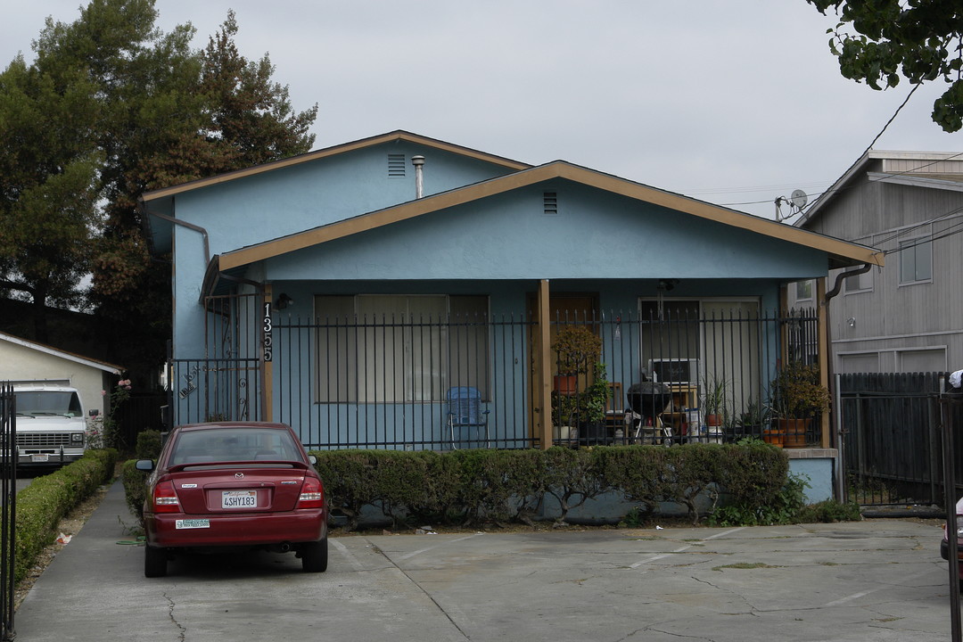 1355 84th Ave in Oakland, CA - Building Photo