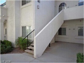 348 Seine Way in Henderson, NV - Building Photo