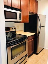 100 Wild Oak Ln, Unit 200 in Stafford, VA - Foto de edificio - Building Photo