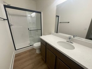 3809-3811 S Bluelake Ct in Wichita, KS - Building Photo - Building Photo