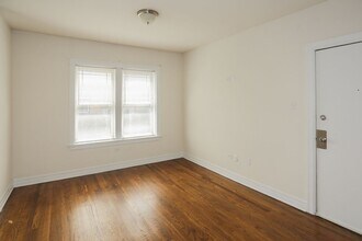 3814 N Sheffield Ave, Unit 1 in Chicago, IL - Building Photo - Building Photo