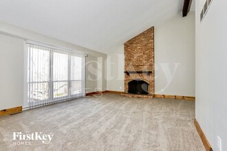 1282 Lombez Dr in Ballwin, MO - Building Photo - Building Photo