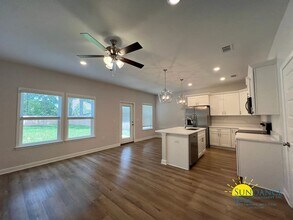 510 Lee Ave in Crestview, FL - Building Photo - Building Photo