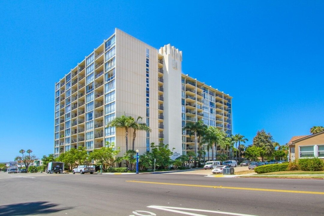 4944 Cass St, Unit 1006 in San Diego, CA - Building Photo