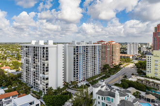 Shore Club Condominiums in Fort Lauderdale, FL - Foto de edificio - Building Photo