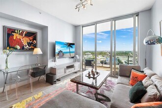 3470 E Coast Ave in Miami, FL - Building Photo - Building Photo