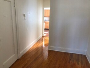 116 Sutherland Rd, Unit 1 in Boston, MA - Building Photo - Building Photo