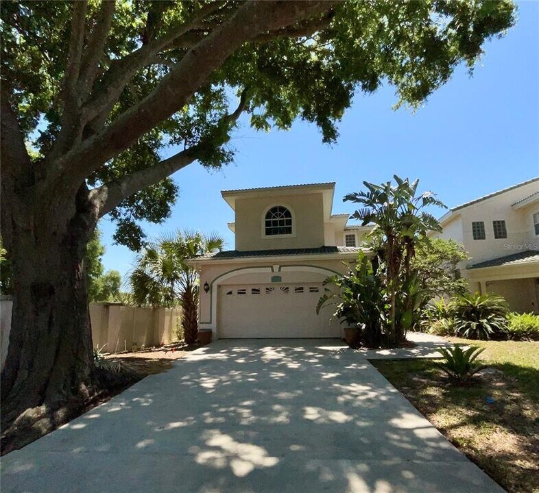7200 Bay Club Way in Orlando, FL - Building Photo
