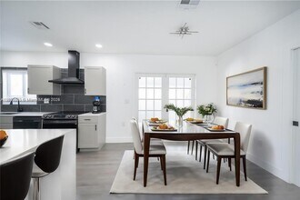 305 NW 122nd St in North Miami, FL - Building Photo - Building Photo
