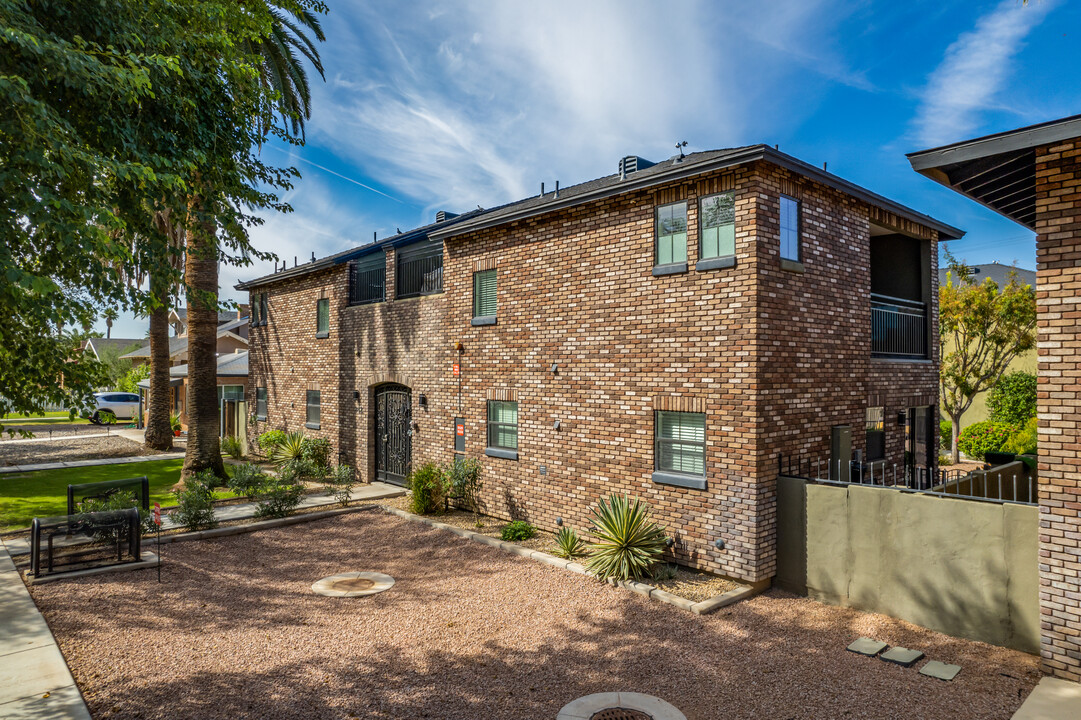 Chester Place Lofts in Phoenix, AZ - Foto de edificio