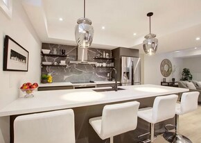 30 Austin St in Newark, NJ - Building Photo