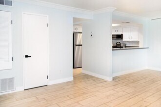 1025 N Tippecanoe Ave in San Bernardino, CA - Building Photo - Building Photo