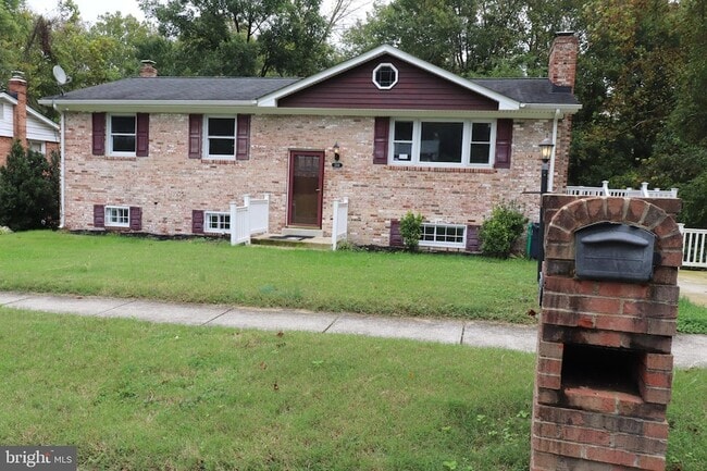 2116 Trafalgar Dr in Fort Washington, MD - Building Photo - Building Photo
