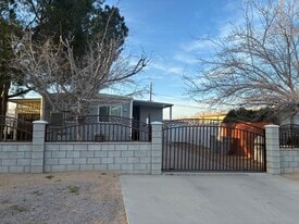 19190 Hinton St in Hesperia, CA - Building Photo