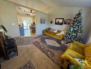 1265 Santa Clara Pkwy in Santa Clara, UT - Building Photo - Building Photo