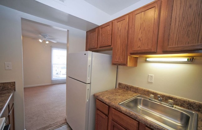 Olde Jamestowne Apartments