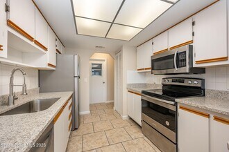 511 Avignon Dr in Melbourne, FL - Building Photo - Building Photo