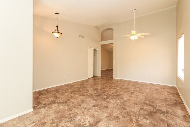 16038 W Carmen Dr in Surprise, AZ - Building Photo - Building Photo