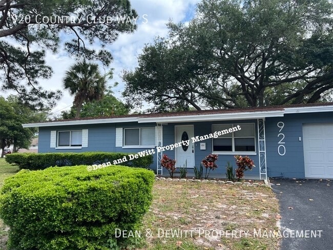 property at 920 Country Club Way S