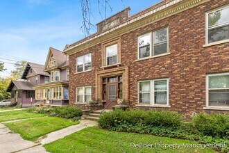 301 W Dutton St in Kalamazoo, MI - Building Photo - Building Photo