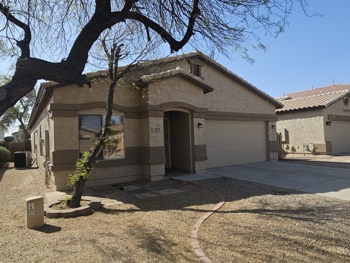 723 E Horizon Heights Dr in San Tan Valley, AZ - Building Photo