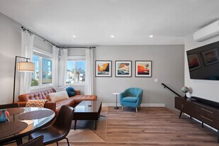 617 Loma Dr, Unit 617 in Hermosa Beach, CA - Building Photo