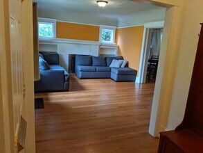 4914 NE 15th Ave in Portland, OR - Building Photo - Building Photo