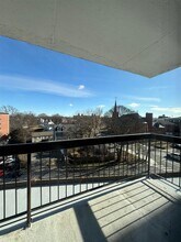 47 Mystic St, Unit 5A in Arlington, MA - Building Photo - Building Photo