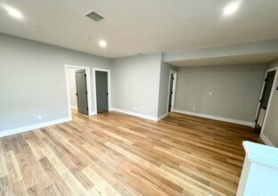 16 Baker Ct, Unit 1 in Boston, MA - Building Photo - Building Photo