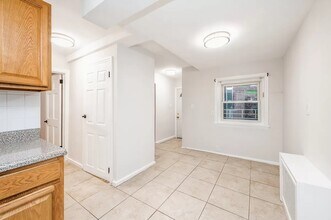 124 Van Cortlandt Ave W in Bronx, NY - Building Photo - Building Photo