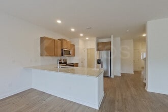 6144 Taramore Ln NW in Huntsville, AL - Building Photo - Building Photo