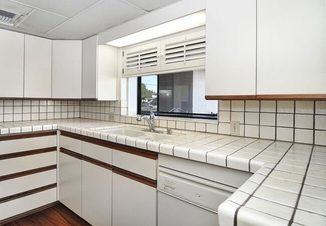 746 N Cambridge St in Orange, CA - Building Photo - Building Photo