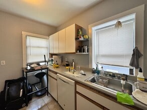 567 Putnam Ave, Unit 2 in Cambridge, MA - Foto de edificio - Building Photo
