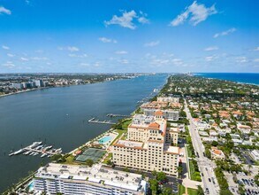 150 Bradley Pl in Palm Beach, FL - Building Photo - Building Photo