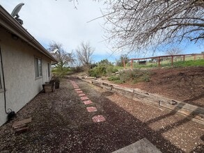 6240 Cadet Pl in Paso Robles, CA - Building Photo - Building Photo
