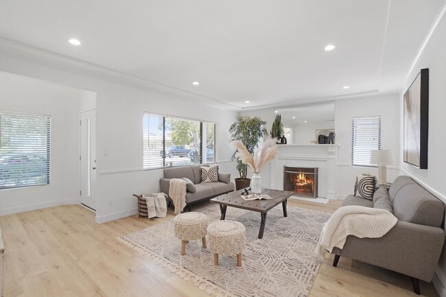 3636 Gardenia Ave in Long Beach, CA - Building Photo - Building Photo