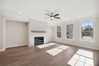 1358 Live Oak Ln in Brookhaven, GA - Building Photo - Building Photo