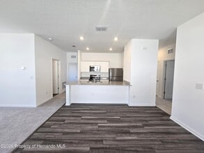 12101 Kelly Ann Lp in Brooksville, FL - Building Photo - Building Photo