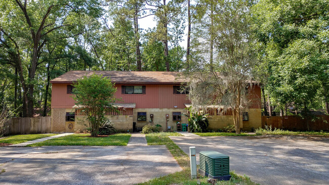 6941 SW 45th Ave in Gainesville, FL - Building Photo - Building Photo